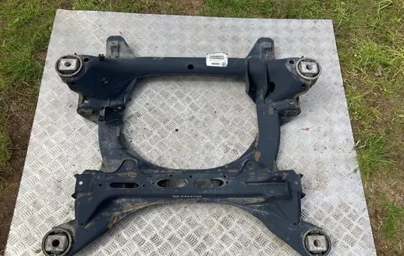 Volkswagen Touareg II Front subframe 7P0400025 7LC499314C