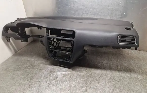 Volkswagen Jetta VI Dashboard