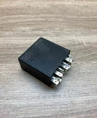 Audi A6 S6 C5 4B Other relay 4B0919471A 5KG006568 393