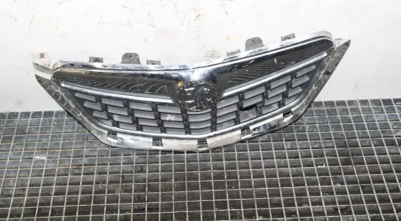 Opel Mokka Front bumper upper radiator grill