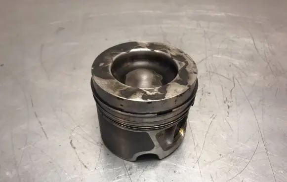 Volkswagen Crafter Piston 7901G