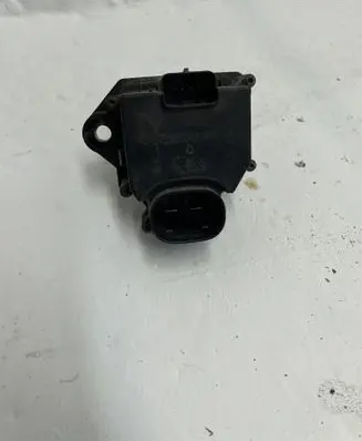 Peugeot 308 Coolant fan relay 9658508980