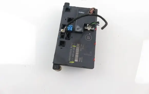Mercedes-Benz E AMG W211 Door control unit/module 2118208185