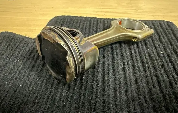 BMW X1 F48 F49 Piston with connecting rod 9494399 8654480