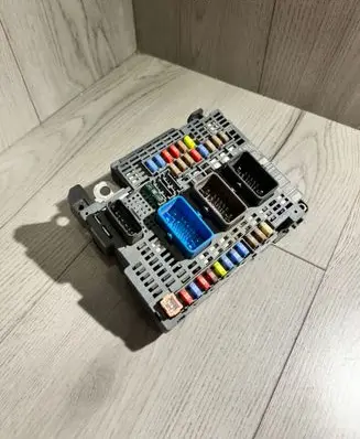 Peugeot 508 BSM Control unit 9677987580 21057402 BSMAB400
