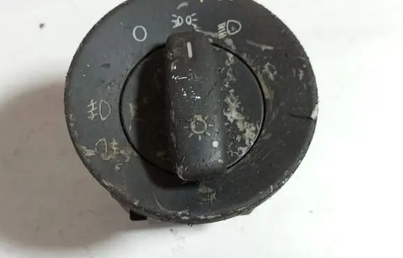 Skoda Octavia Mk2 (1Z) Light switch 1Z0941431C