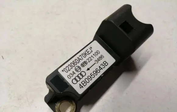 Audi A6 S6 C5 4B Airbag deployment crash/impact sensor 4B0959643B 023060A70KEJ 221100