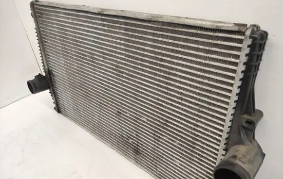 Volvo XC90 Intercooler radiator 30741579