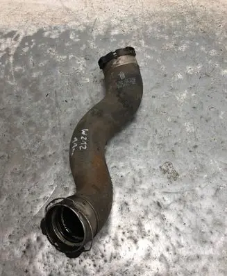 Mercedes-Benz E W212 Intercooler hose/pipe A2045283282BILI A2045283282