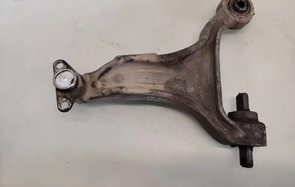 Volvo XC70 Front lower control arm/wishbone SV66200161 3989 08646376