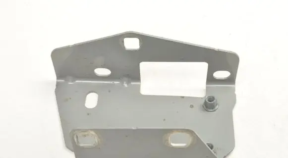Volvo XC60 Engine mount bracket 18082501