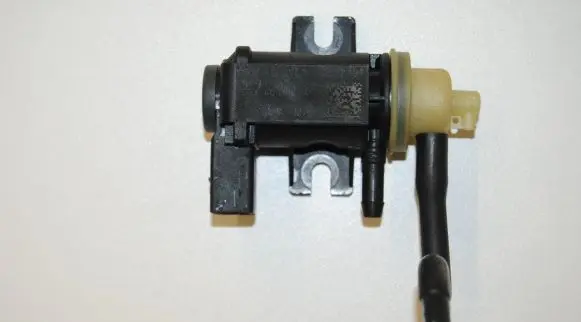 Volkswagen Jetta VI Turbo solenoid valve 1K0906627