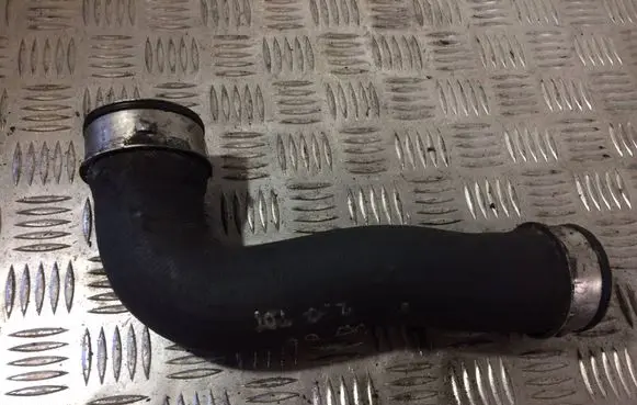 Skoda Octavia Mk2 (1Z) Intercooler hose/pipe 1K0145834L
