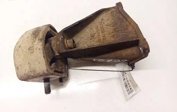 Volkswagen PASSAT B5.5 Engine mounting bracket 8D0399113AB