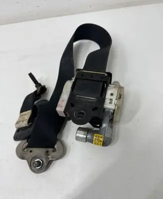 Mazda 2 Front seatbelt 0432028 0257605