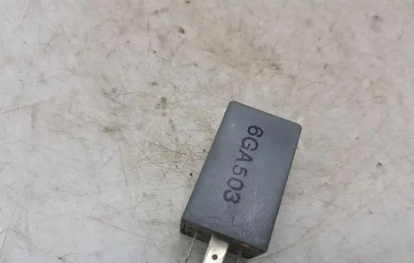 Volkswagen Golf III Other relay 88AG18C641 18C641 68125