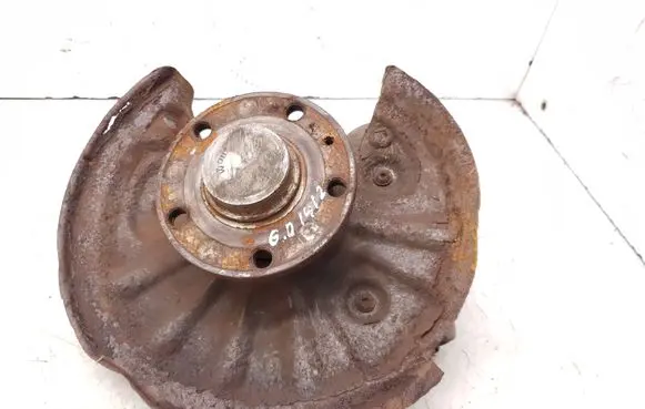 Volkswagen PASSAT B8 Rear wheel hub spindle/knuckle