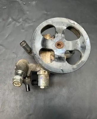 Toyota Hilux (AN120, AN130) Power steering pump 443100K142 09F2113 JTEKT