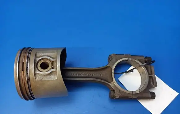 Jaguar XJS Piston with connecting rod EAC6251 F41140B