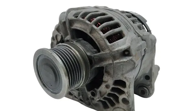 Volkswagen Sharan Generator/alternator 03C903023A