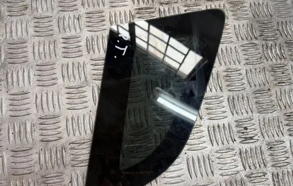 Ford Ecosport Rear side window