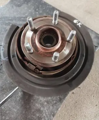 Jeep Grand Cherokee Rear wheel hub 04877113A