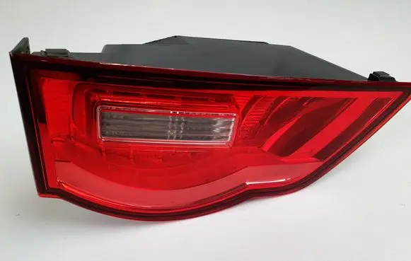 Jaguar F-Pace Tailgate rear/tail lights HK8315K273AA
