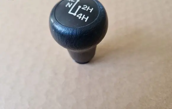 Mazda BT-50 Gear lever shifter trim leather/knob 