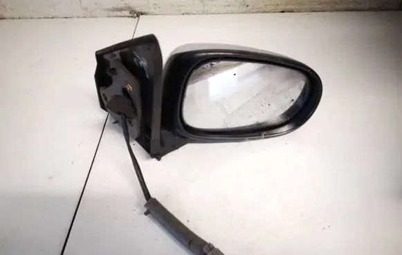 Nissan Almera Tino Front door electric wing mirror e11015541