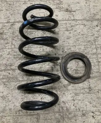 Toyota Auris E180 Rear coil spring