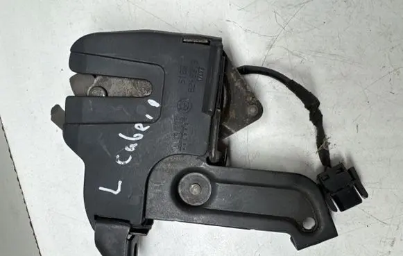 BMW 3 E46 Tailgate lock latch 8248313