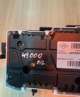 Opel Vivaro Speedometer (instrument cluster) 248102851R