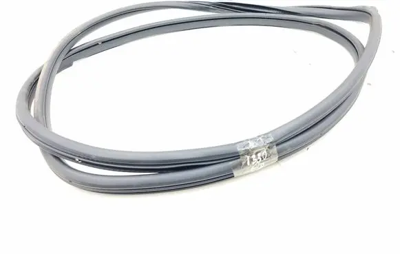 Suzuki Vitara (LY) Front door rubber seal 