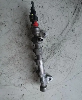 Opel Insignia A Fuel main line pipe 0445214221