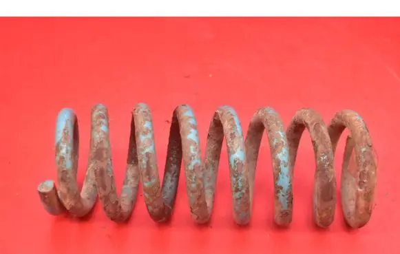 Suzuki Grand Vitara I Front coil spring