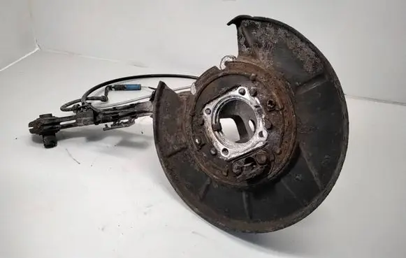 BMW X5 E53 Rear wheel hub