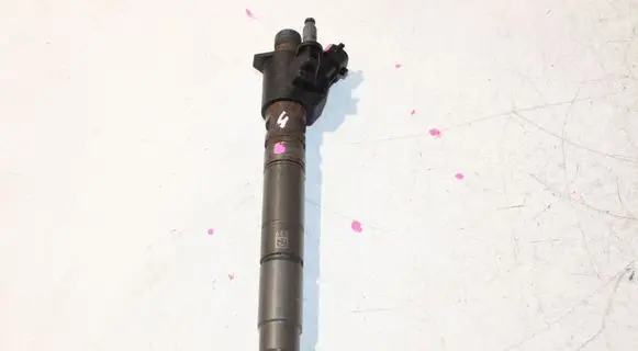 Volvo V70 Fuel injector 31303238 0445116046