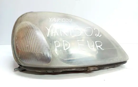 Toyota Yaris Headlight/headlamp