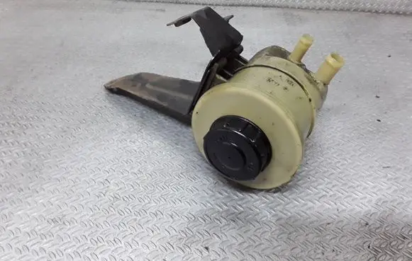 Power steering fluid tank/reservoir
