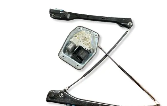 Volkswagen Golf Plus Front door window regulator with motor 5M1837402