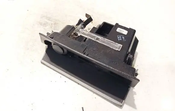 Opel Astra H Car ashtray 13133284 331985437