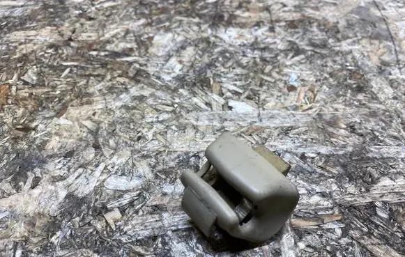 Mercedes-Benz SL R129 Sun visor clip/hook/bracket 