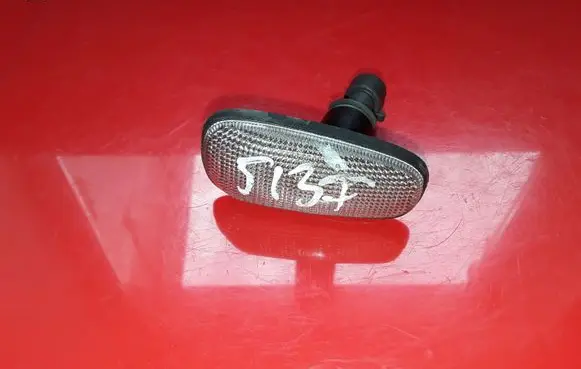 Cadillac SRX Front fender indicator light 10364604