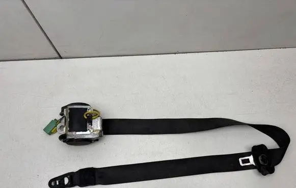 Volkswagen Touareg I Front seatbelt 7L0857706E