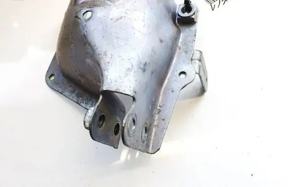 Audi Q5 SQ5 Engine mounting bracket 8K0399059F