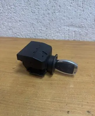 Mercedes-Benz C W203 Ignition lock 2095450508