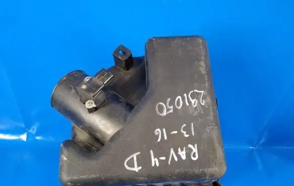 Toyota RAV 4 (XA40) Air filter box 1770026330