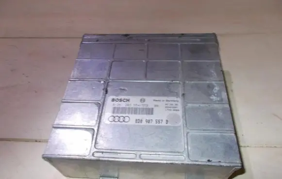 Audi A4 S4 B5 8D Engine control unit/module 0261203554 0261203555