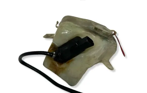 BMW 7 E38 Windshield washer fluid reservoir/tank 61668352899