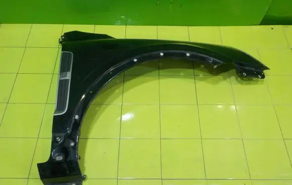 Opel Antara Fender PRZOD